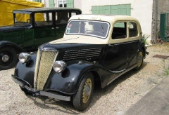 Renault Celtaquatre 1936.2.jpg